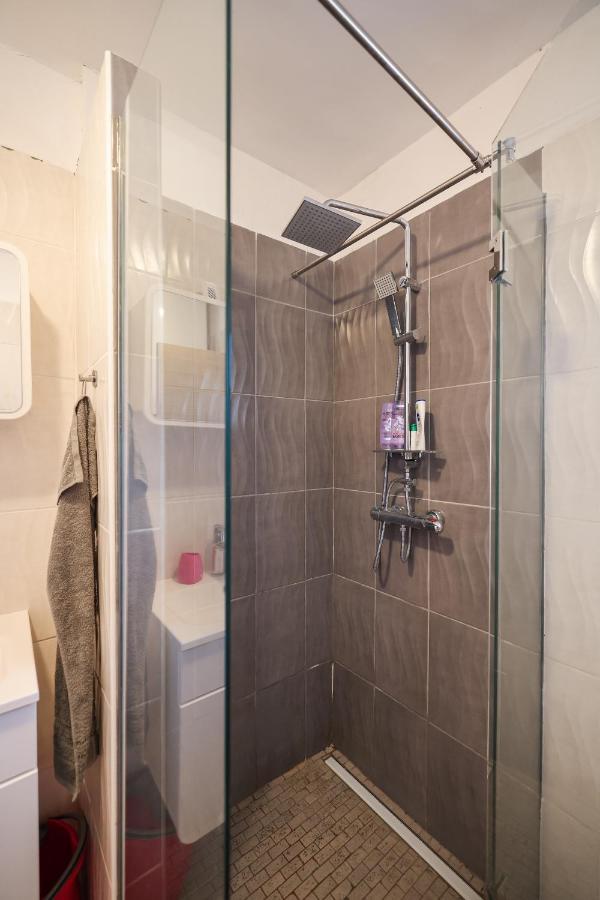 Coco Appartement Pirovac Buitenkant foto